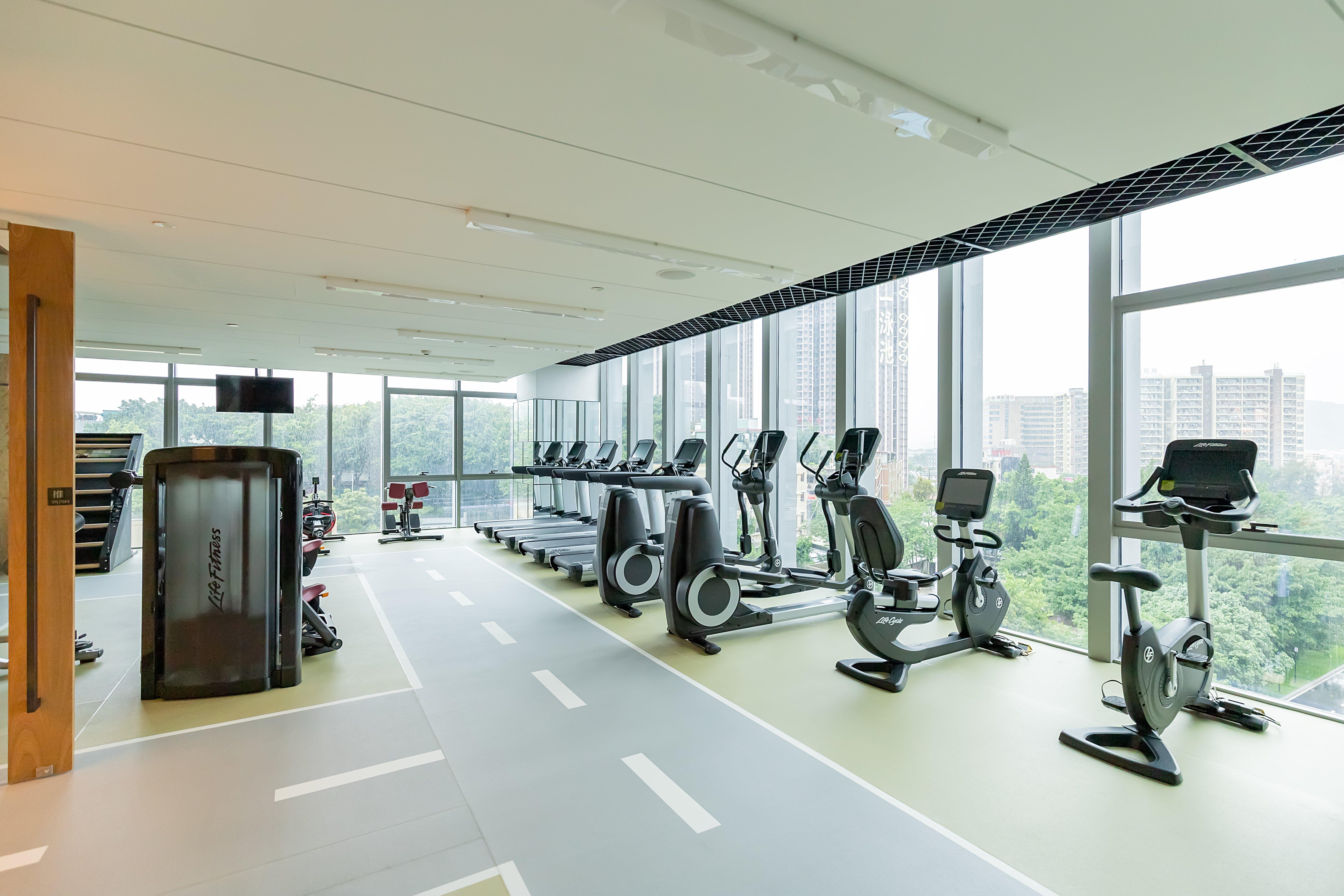 Holiday Inn Guangzhou South Lake Hotel - Ideal For Business & Leisure Екстер'єр фото